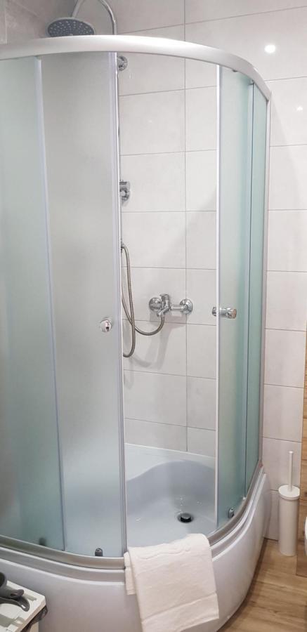 Apartamenty Maja -Pokoje - Domy Wakacyjne -Basen Podgrzewany -Jacuzzi - Sauna Леба Экстерьер фото