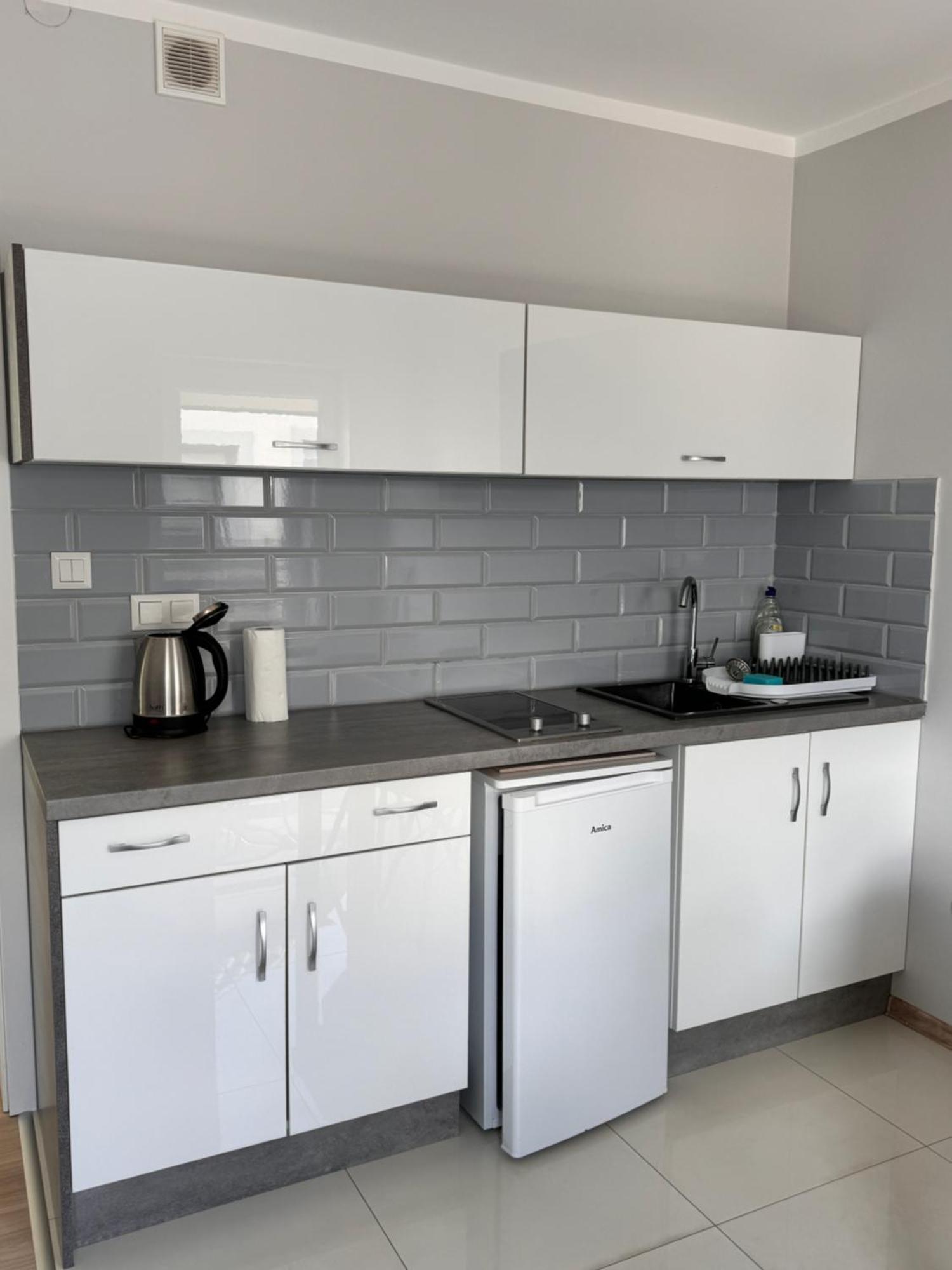 Apartamenty Maja -Pokoje - Domy Wakacyjne -Basen Podgrzewany -Jacuzzi - Sauna Леба Экстерьер фото
