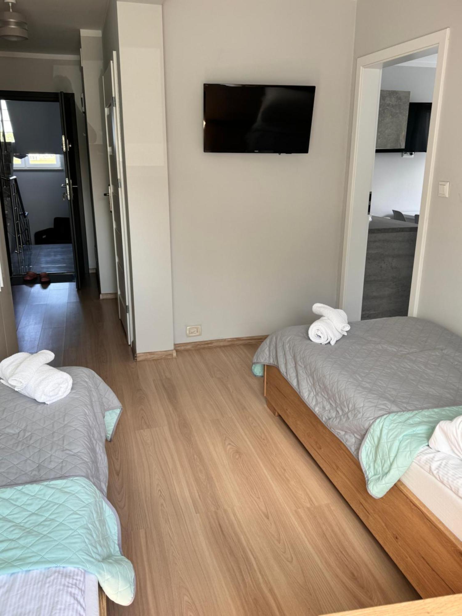 Apartamenty Maja -Pokoje - Domy Wakacyjne -Basen Podgrzewany -Jacuzzi - Sauna Леба Экстерьер фото