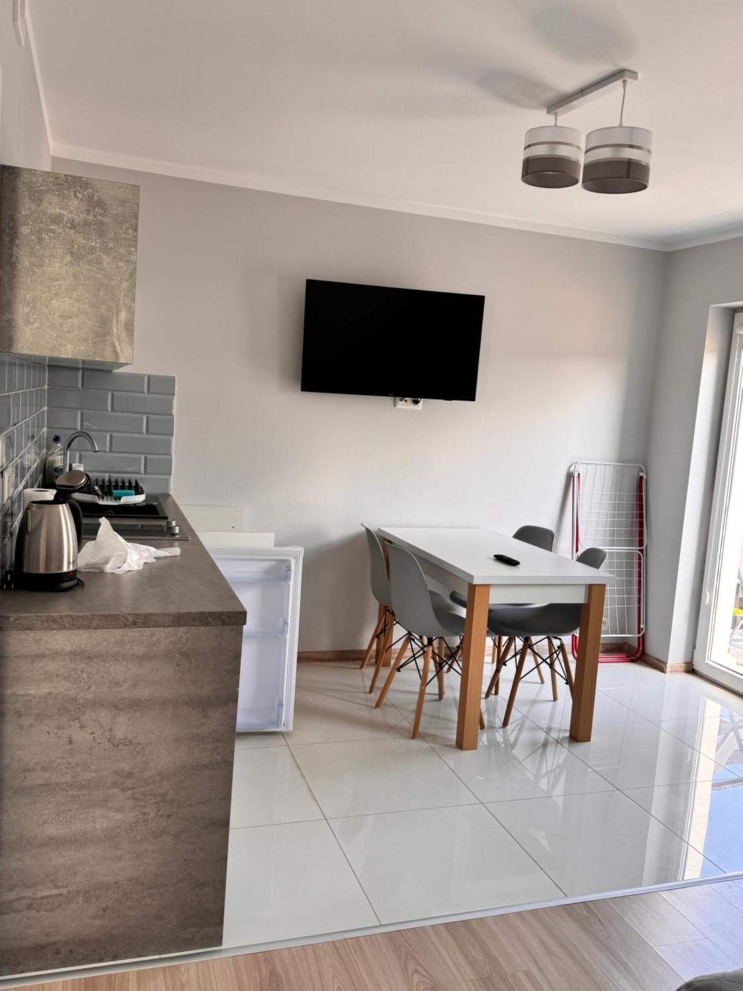 Apartamenty Maja -Pokoje - Domy Wakacyjne -Basen Podgrzewany -Jacuzzi - Sauna Леба Экстерьер фото