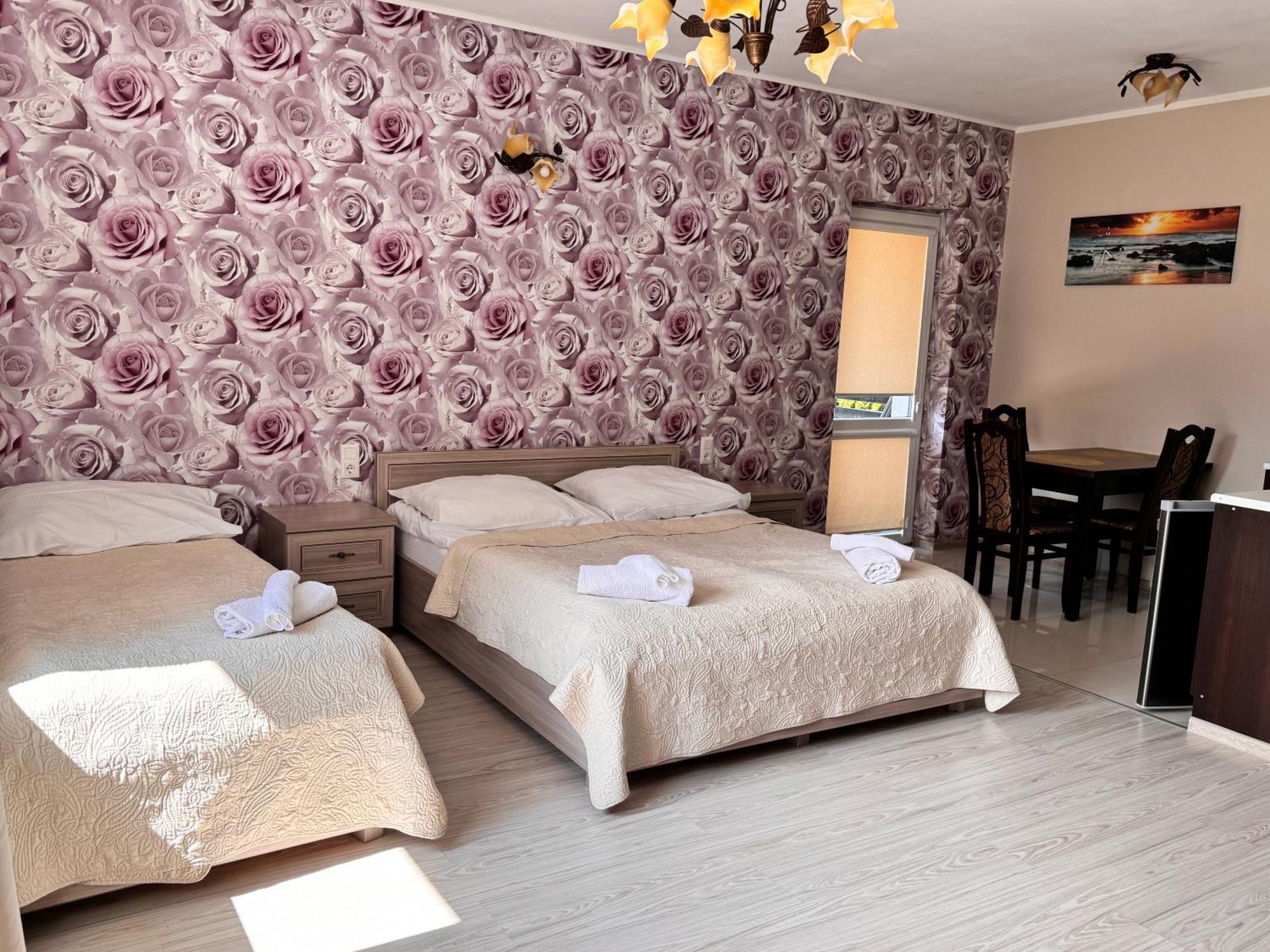 Apartamenty Maja -Pokoje - Domy Wakacyjne -Basen Podgrzewany -Jacuzzi - Sauna Леба Экстерьер фото